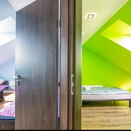 Biały Nad Stawem Apartament Huta Wielka
