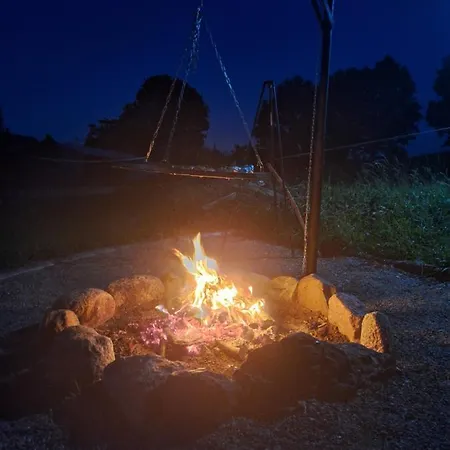 Biały Nad Stawem * Huta Wielka