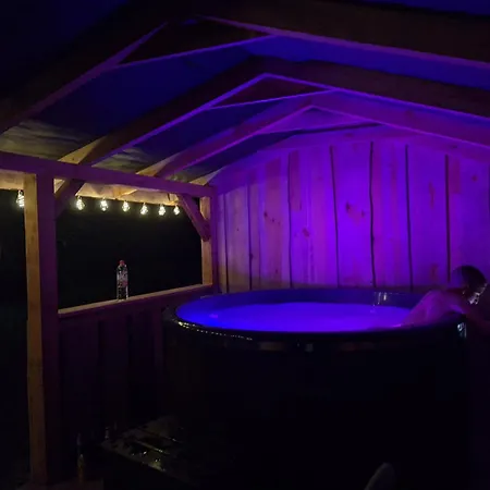 Bialy Nad Stawem * Huta Wielka