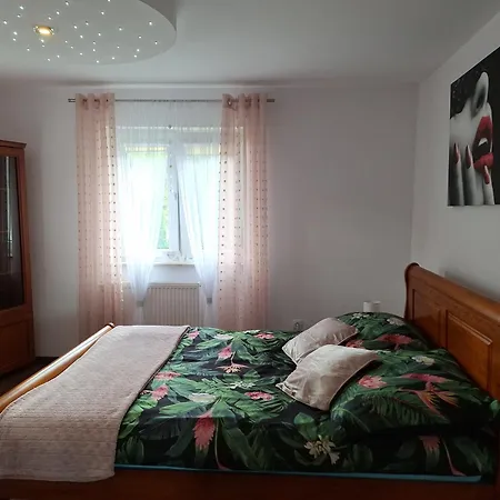 Bialy Nad Stawem * Huta Wielka