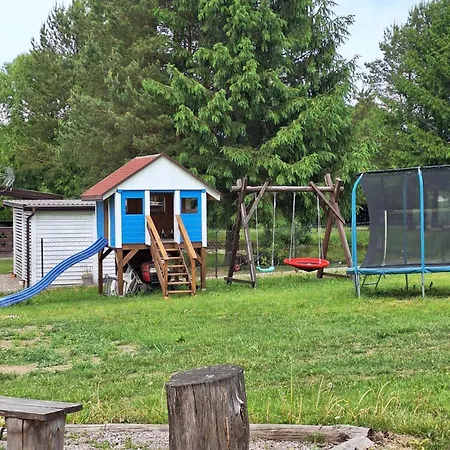 Biały Nad Stawem Apartament Huta Wielka